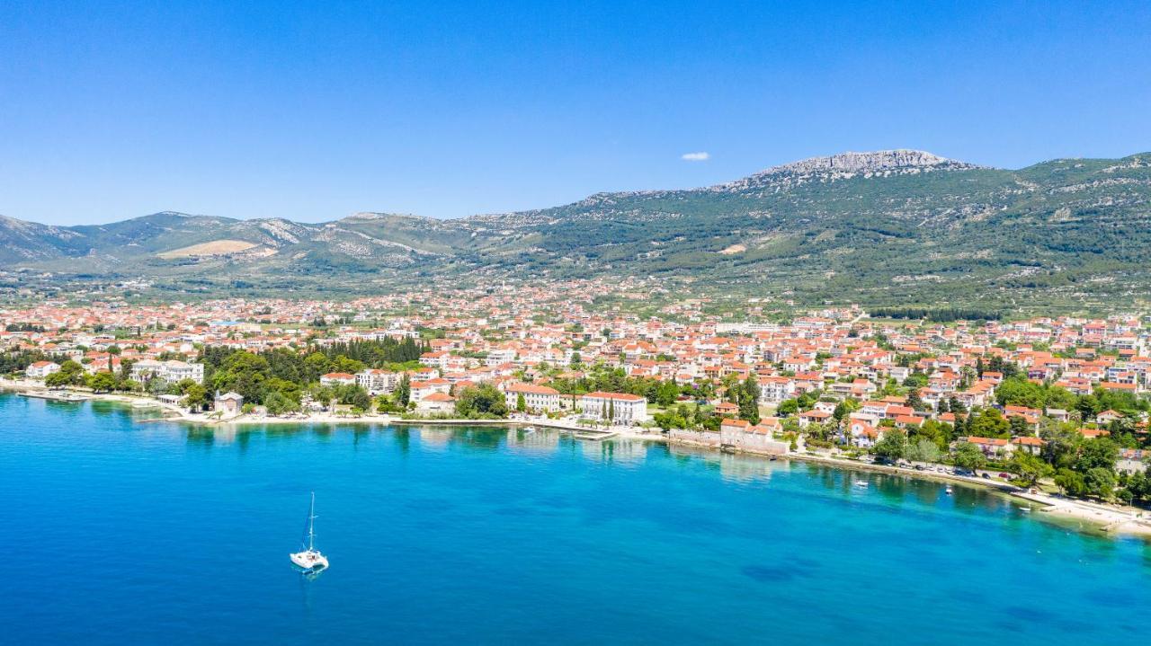 Hotel Aqua - Guest Rooms & Suites Kaštela Buitenkant foto